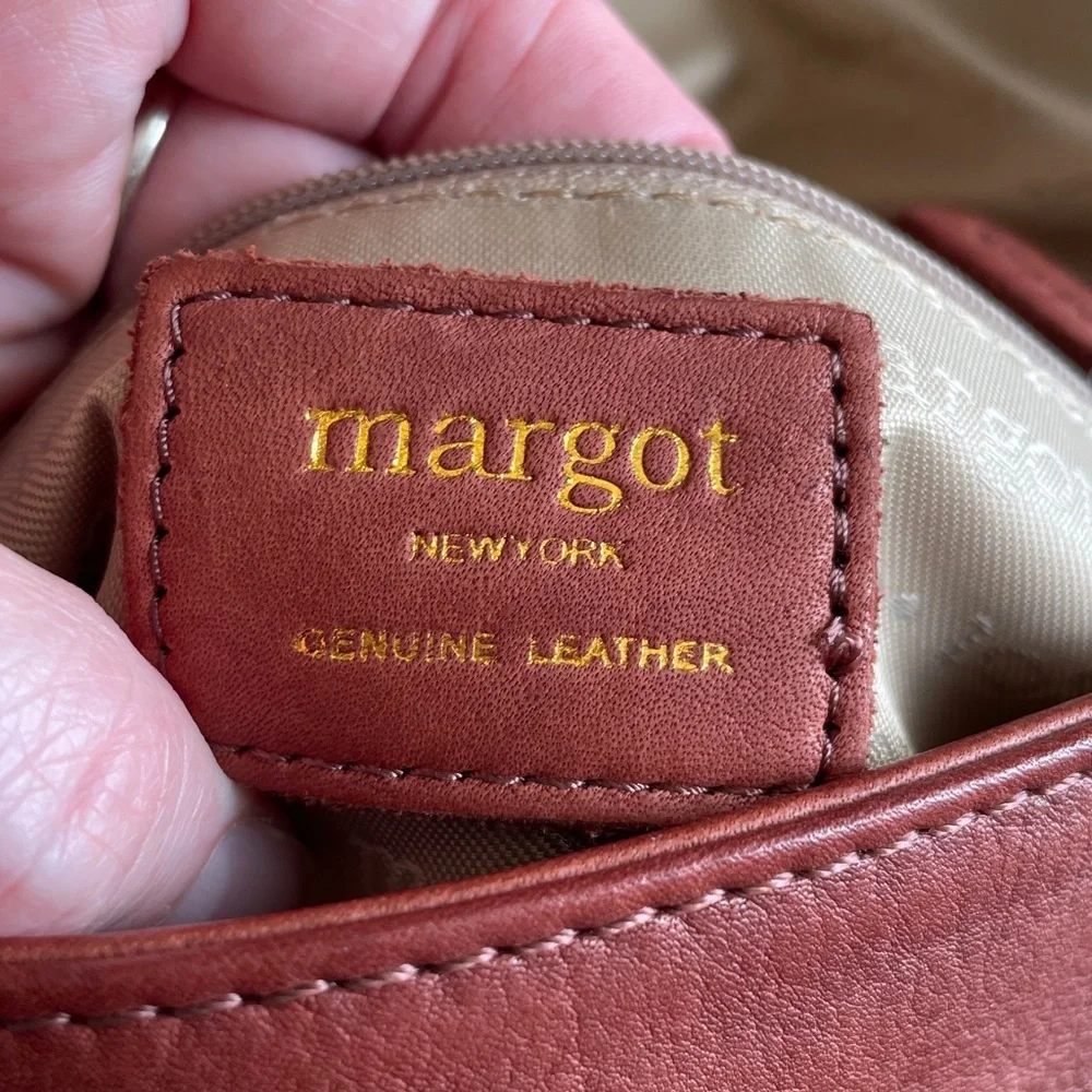 Margot Rob fold over Crossbody clutch
